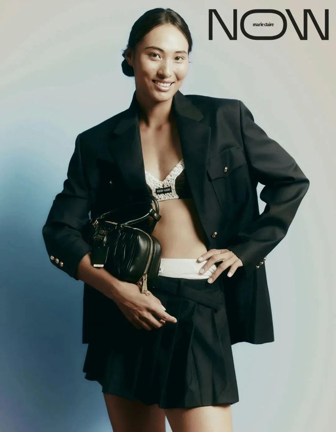 登《VOGUE》封面气场十足！球王会平台郑钦文过22岁生日(图35)