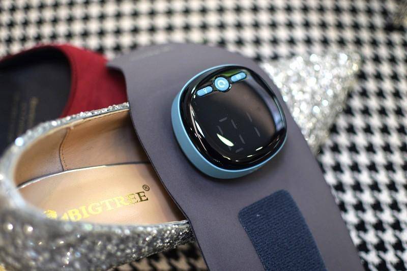 摩护腕轻松应对长时间打字的挑战既是护腕又是按摩仪何浩明电热按(图7)